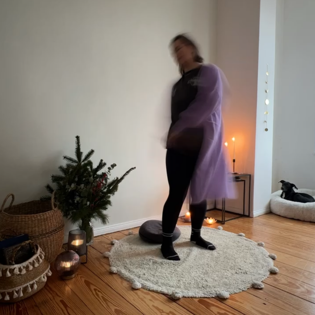 Somatische Arbeit in Bewegung als Teil ganzheitlicher Begleitung für Frauen